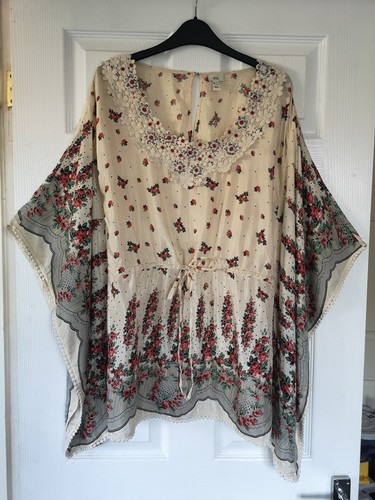 River island floral - river,