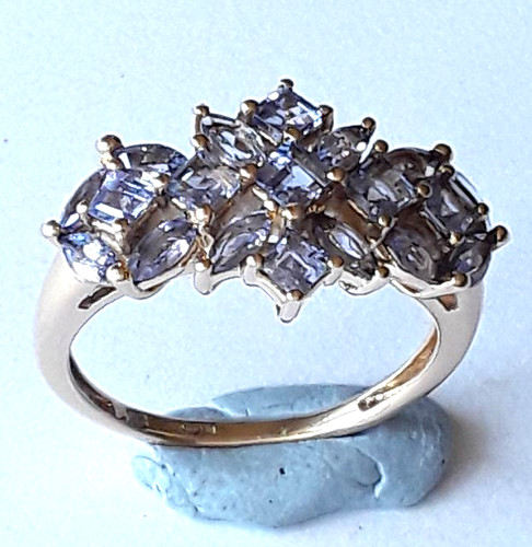 9ct yellow gold square - gold,