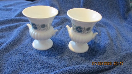 Wedgewood pair small urn - small,