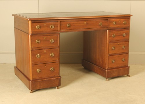 Victorian mahogany kneehole - victorian,