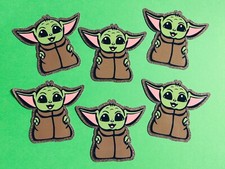 Baby Yoda Cupcake Toppers Cake