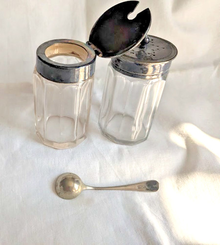 Faceted glass salt pepper - a, &