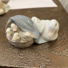 LLADRO Figurine Mother Duck