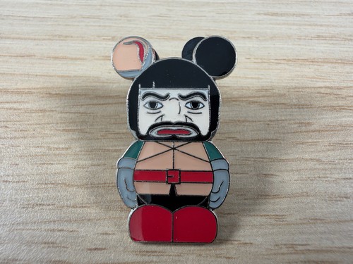 Disney vinylmation trading pin - trading,