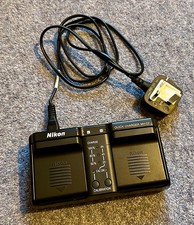 Genuine Nikon MH-22 dual-battery quick charger in excellent condition