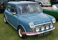 PHOTO  CAR FKG388M ROVER MINI  CLASSIC CARS AND BUSSES AT THE RALLY. THE INCREDI