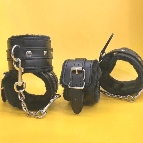 Bed restraint soft furry - soft,