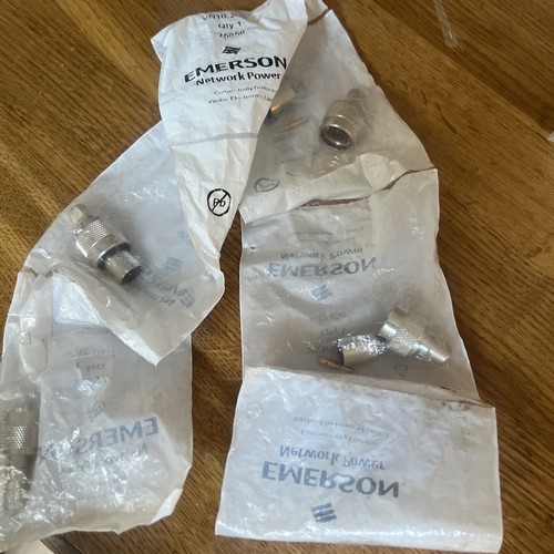 Crimp male connectors - ,