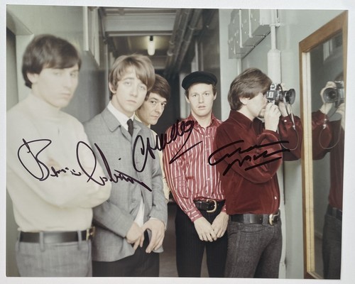 Signed the hollies allan - the,