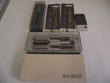 JOB LOT OF VINTAGE PARKER PENS.
