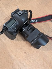 Canon EOS 5D Mark IV DSLR