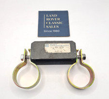 2 DOOR EARLY RANGE ROVER CLASSIC V8 EXHAUST BRACKET NRC1748 NRC1747- GENUINE NOS