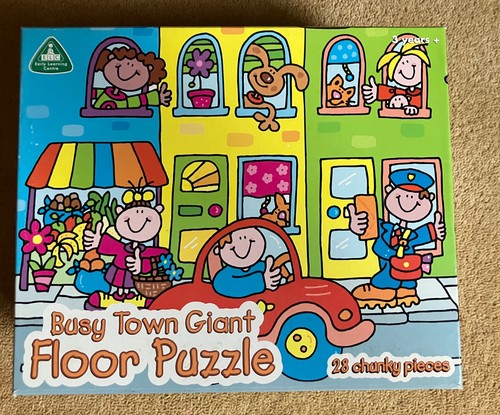 Busy town giant - giant, puzzle