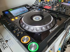1 x Pioneer CDJ 2000 Nexus