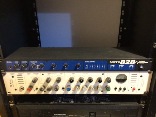 Motu 828 firewire audio - 828,