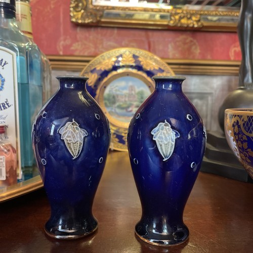 Pair royal doulton - pair,