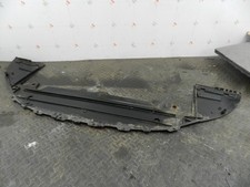 107. 2007 VOLVO S80 D5. FRONT BUMPER TRAY