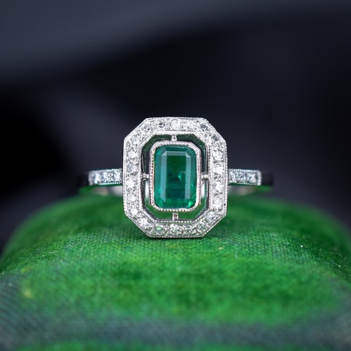 Art deco style natural - natural, emerald