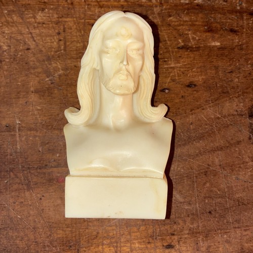 Bust jesus christ - bust, christ.