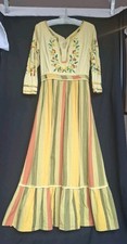 Original Vtg 1970's Mexican Embroidered Bohemian/Hippy Dress. Small.