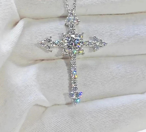 50ct jesus cross dazzling - 0.50ct,
