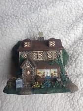 Hawthorne Village Thomas