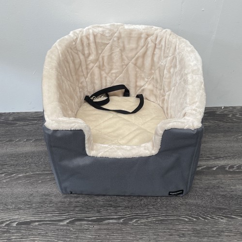 Amazon basics dog - dog, seat