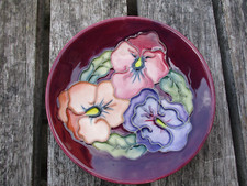 MOORCROFT   POTTERY.  PANSY ON