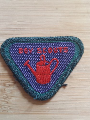 Scouting wolf cub gardener - uk,
