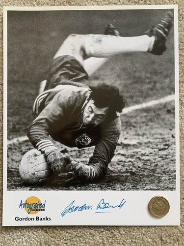 Gordon banks england signed - banks,