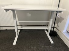 Ergonomic Sit to Standing Desk