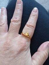 yellow gold Looking Claddagh