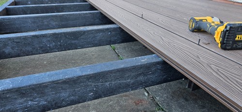 Recycled plastic solid decking