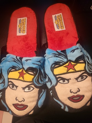 Wonder woman slippers size - size, l