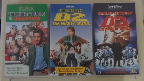 The mighty ducks vhs video - ducks,