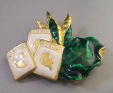 Vintage Seeds brooch pin