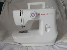 Singer M1605 Sewing Machine