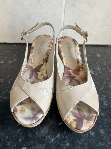 Adesso beige suede - suede, patent