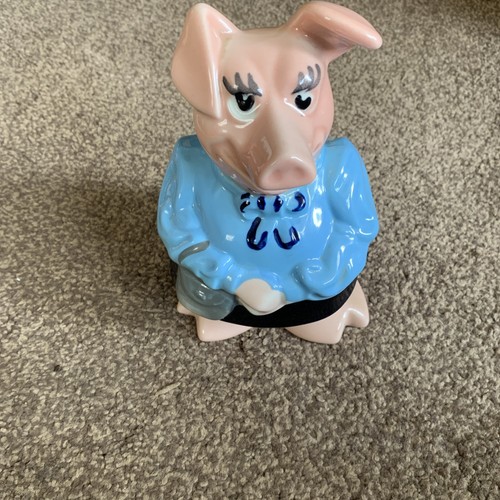 Wade nat west pig piggy - west,