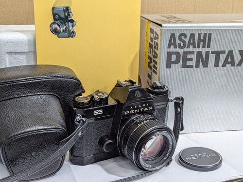 Old vintage pentax - es, slr