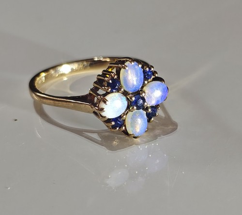 9ct solid gold ring - 9ct,