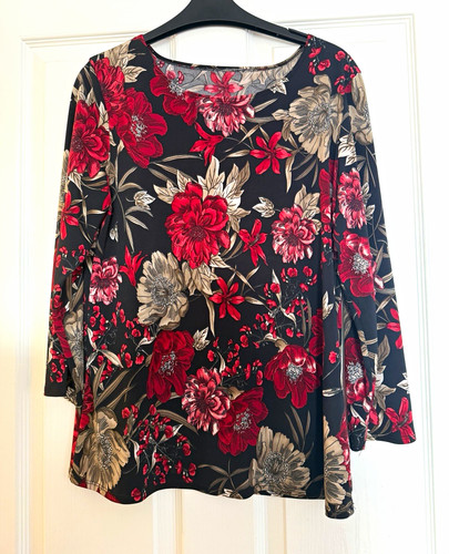 Black red grey - black, floral