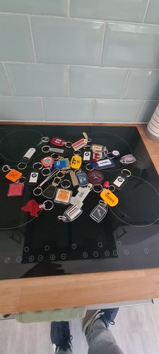 Random vintage keyring - random,
