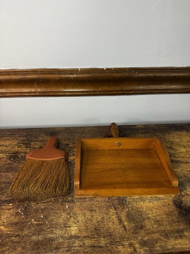 Vintage wooden crumb catcher - vintage,