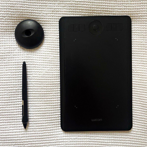 Large wacom intuos pro with - wacom,