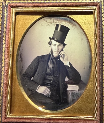 Plate daguerreotype of an - plate,