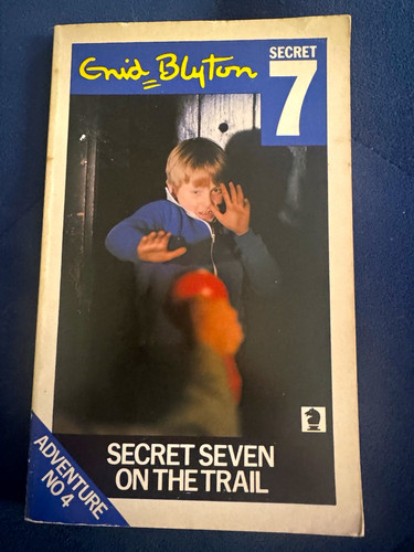 Enid blyton secret - enid,