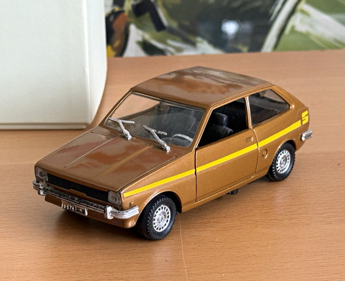 Polistil ford fiesta s - 1/25,