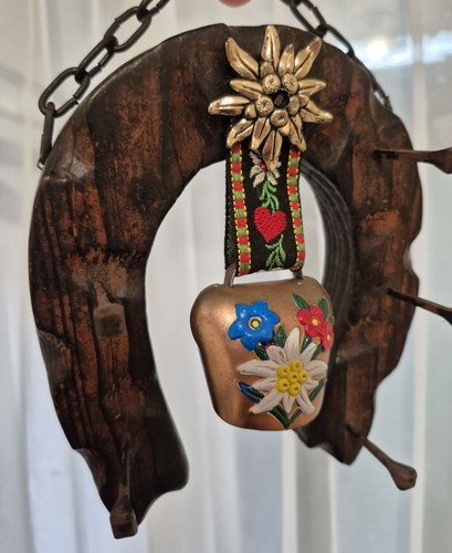 Vintage wooden horse shoe - vintage,