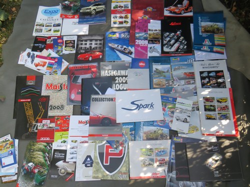 Large selection model toy - a,